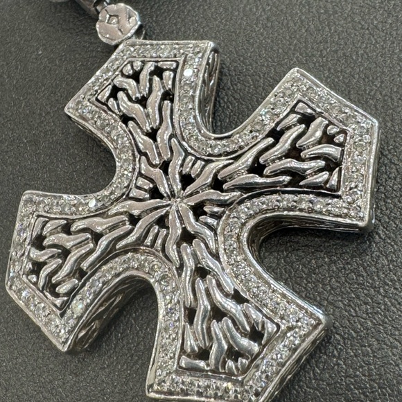 John Hardy Sterling Silver/ 18k Classic Chain Diamond Cross - Picture 6 of 10